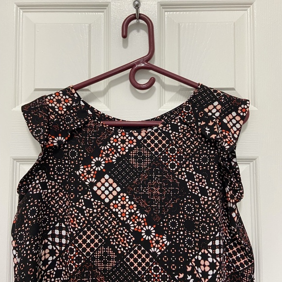 Lord and Taylor Top - Picture 2 of 7